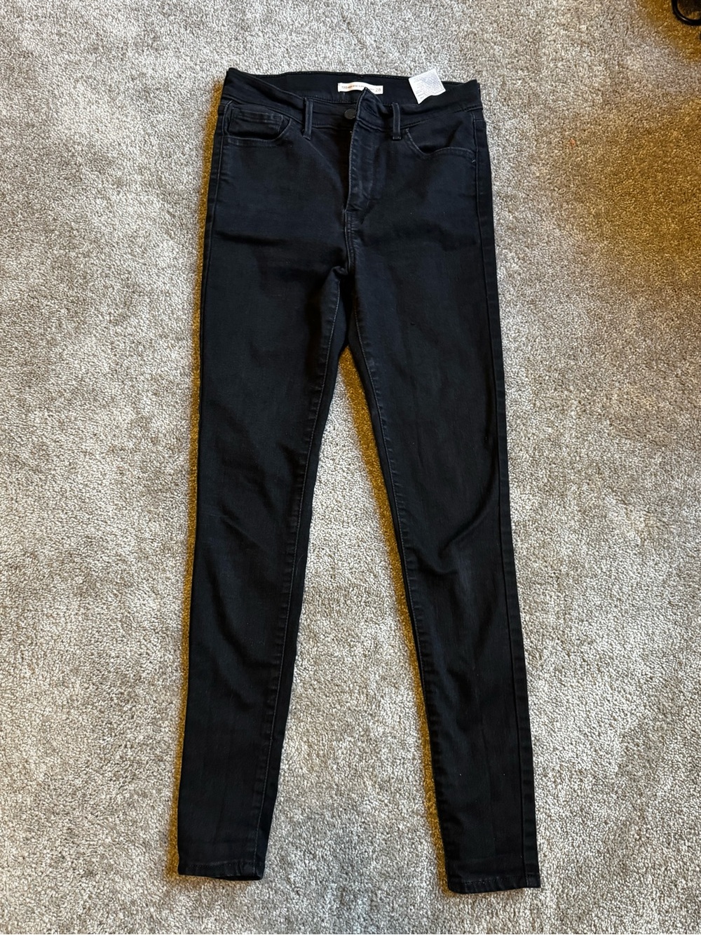 Levi's 720 High Rise Super Skinny High Rise Skinny Jeans in Black Waist 28